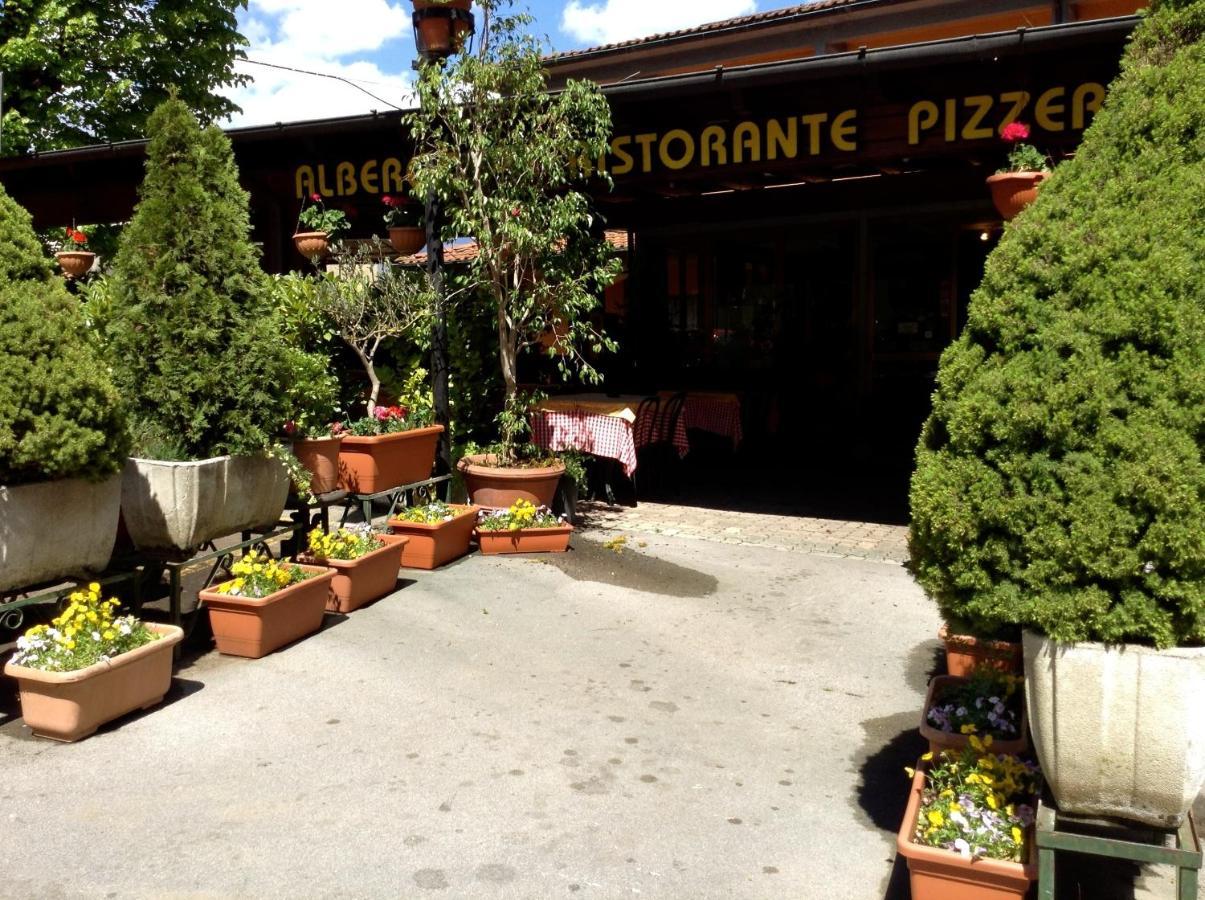 Albergo Ristorante Da Carlino Castelnuovo di Garfagnana Exteriér fotografie